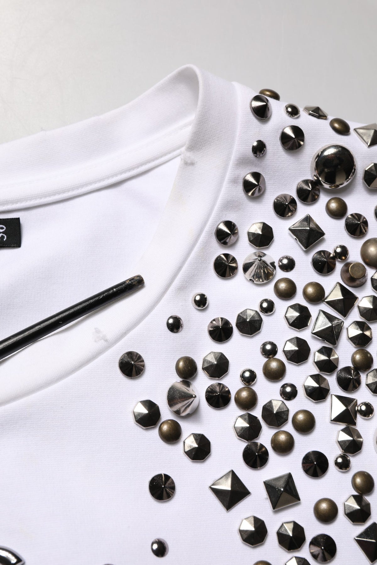 Dolce & Gabbana White Rhinestones Sleeveless Round Neck T-shirt