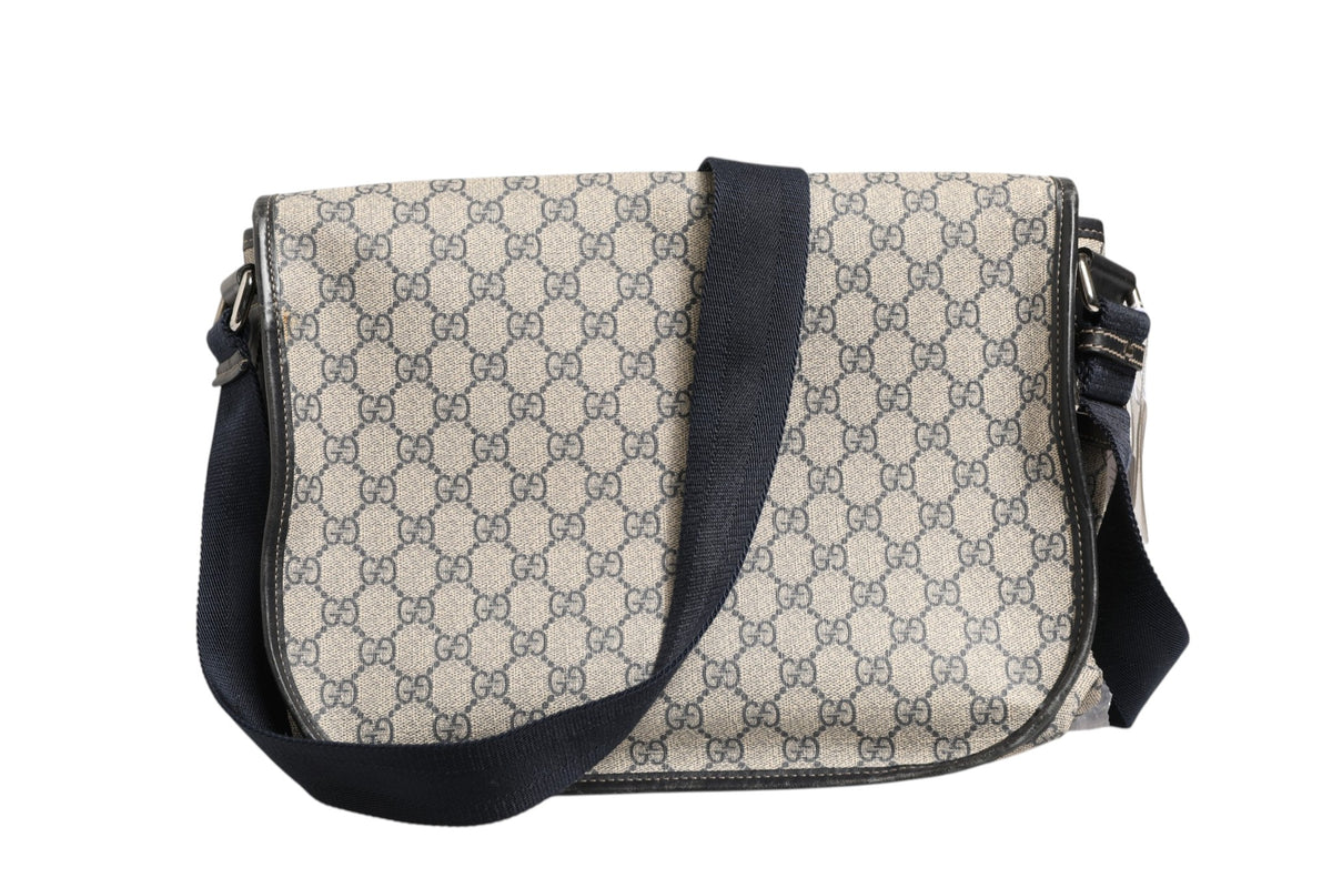 Gucci GG Supreme Messenger Bag