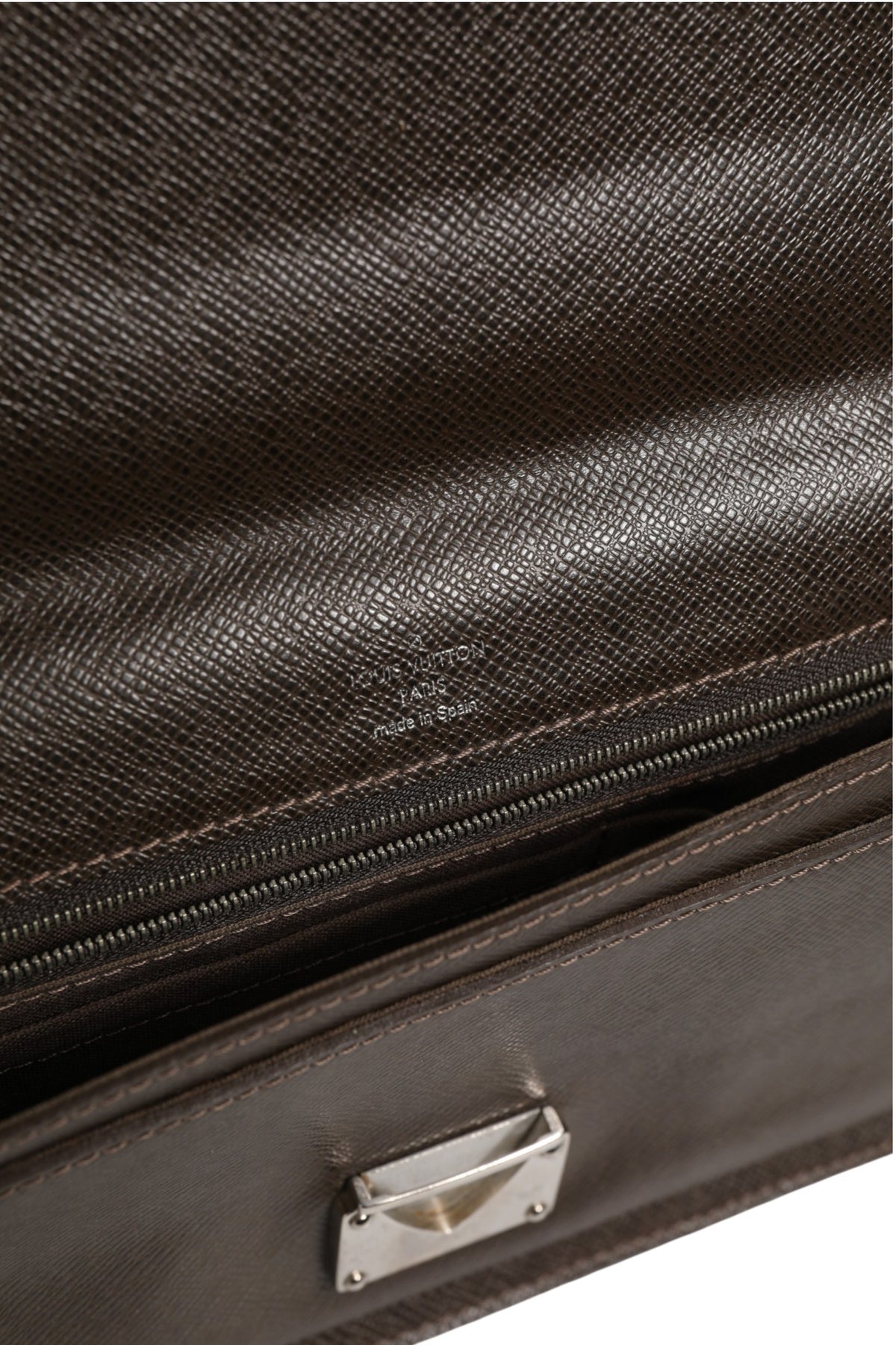 Louis Vuitton Belaia Clutch Taiga Leather