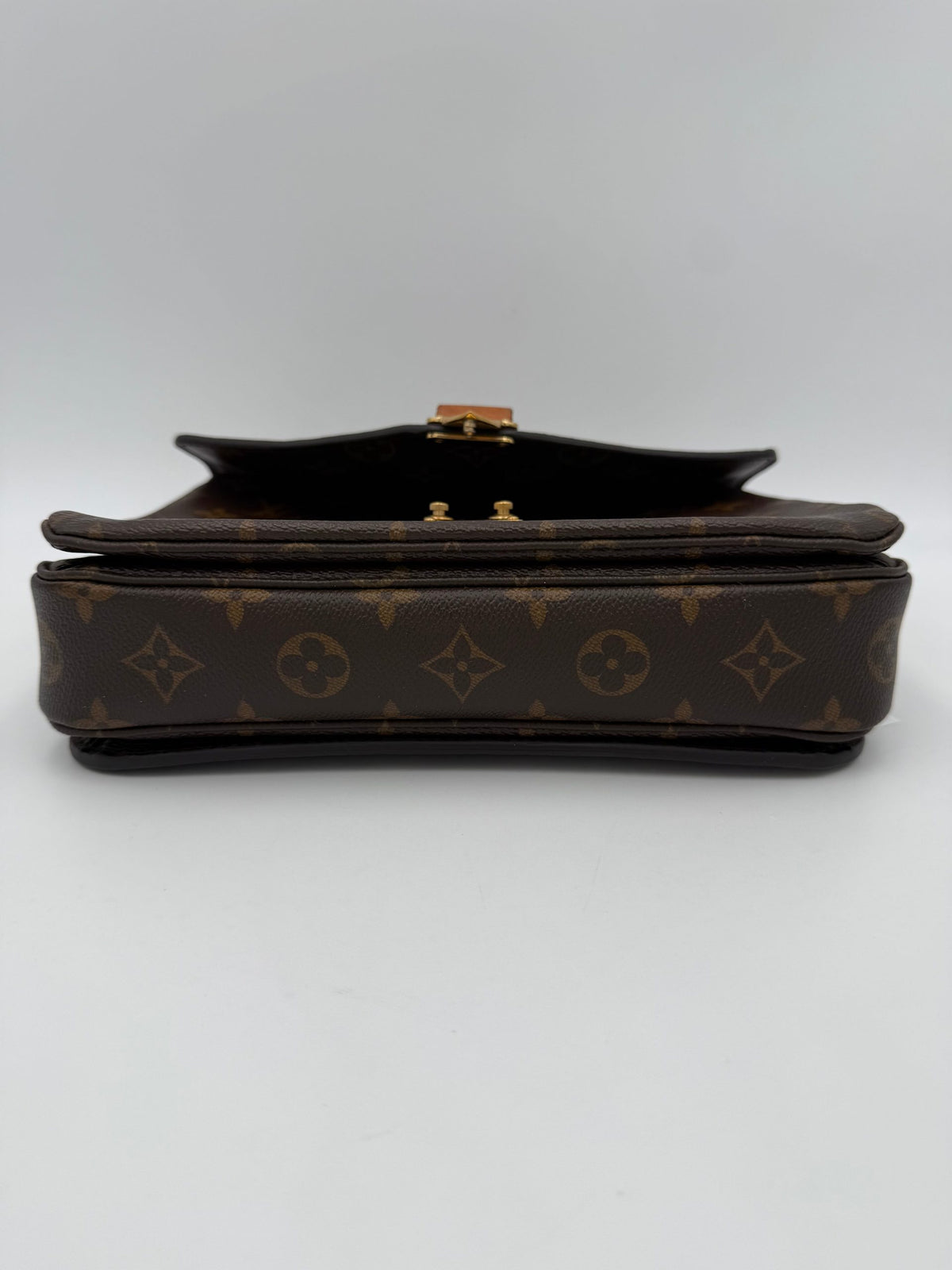 Louis Vuitton LOUIS VUITTON METIS Monogram Handbag