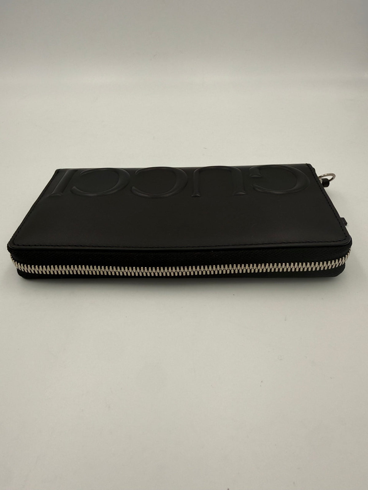 Gucci GUCCI Zip Black Front Logo Embossed Wallet