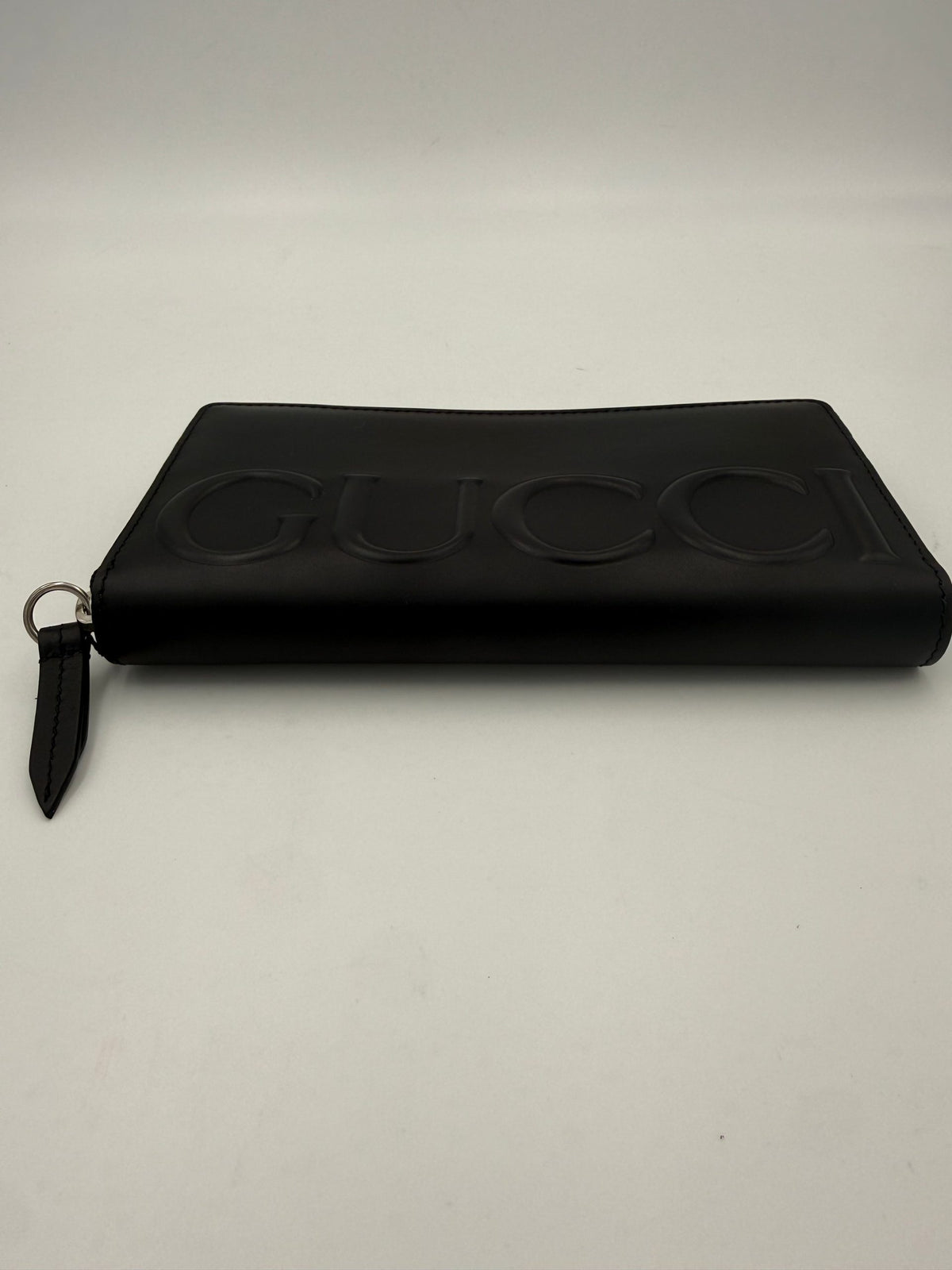 Gucci GUCCI Zip Black Front Logo Embossed Wallet