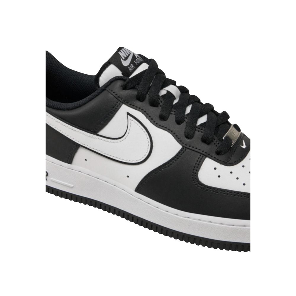 Nike Black And White Leather Low Top Sneakers