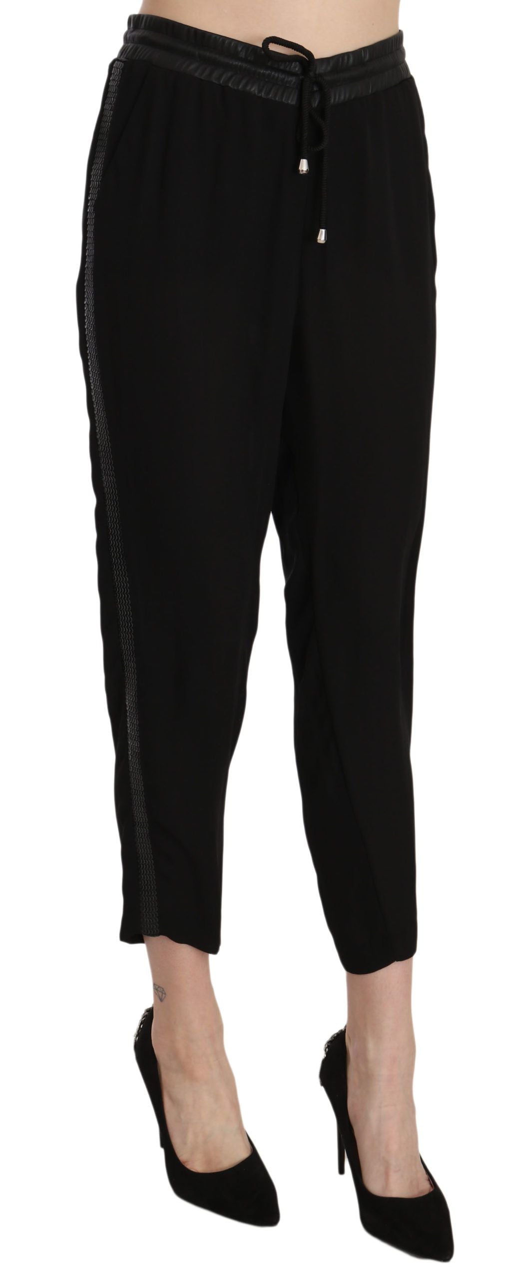 Pantalones cortos de cintura alta Guess Chic en negro elegante