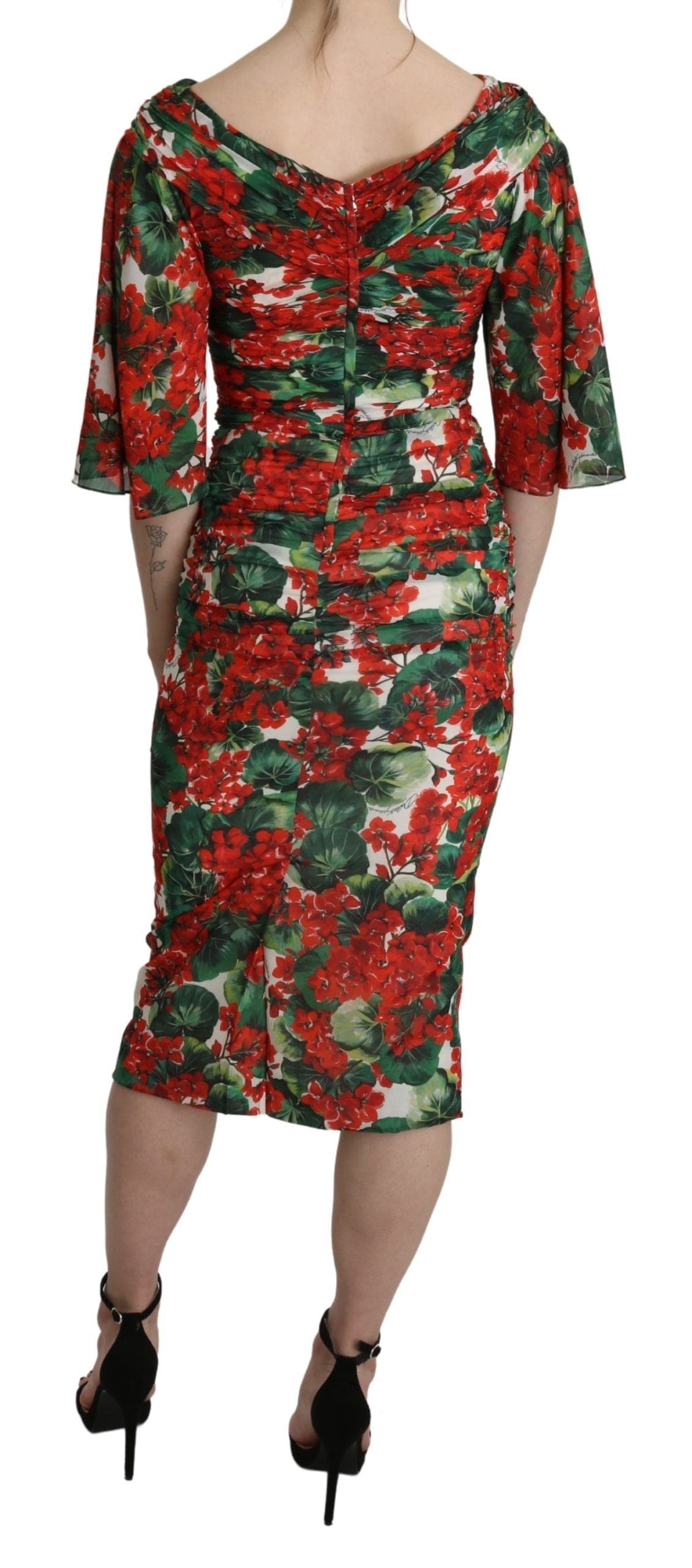 Vestido midi con estampado floral encantador de Dolce &amp; Gabbana