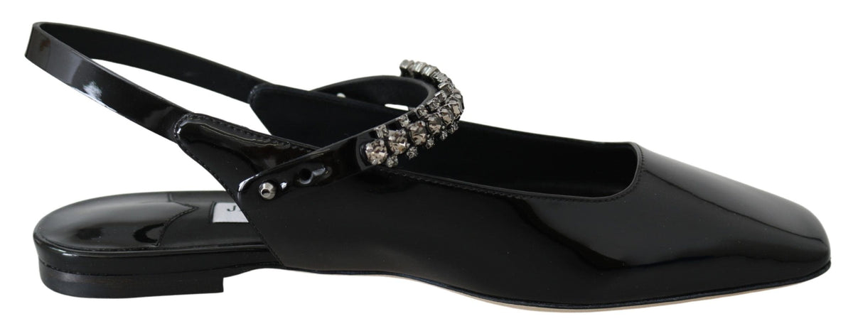 Elegantes zapatos planos negros de charol con detalle de cristal de Jimmy Choo