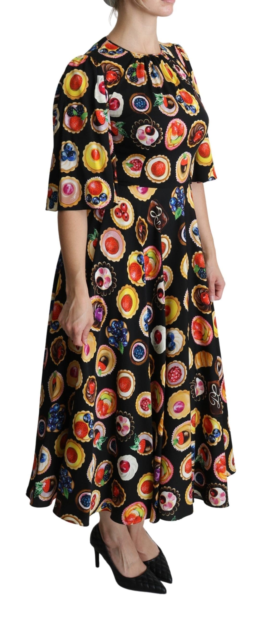 Robe longue multicolore à imprimé desserts chic de Dolce &amp; Gabbana