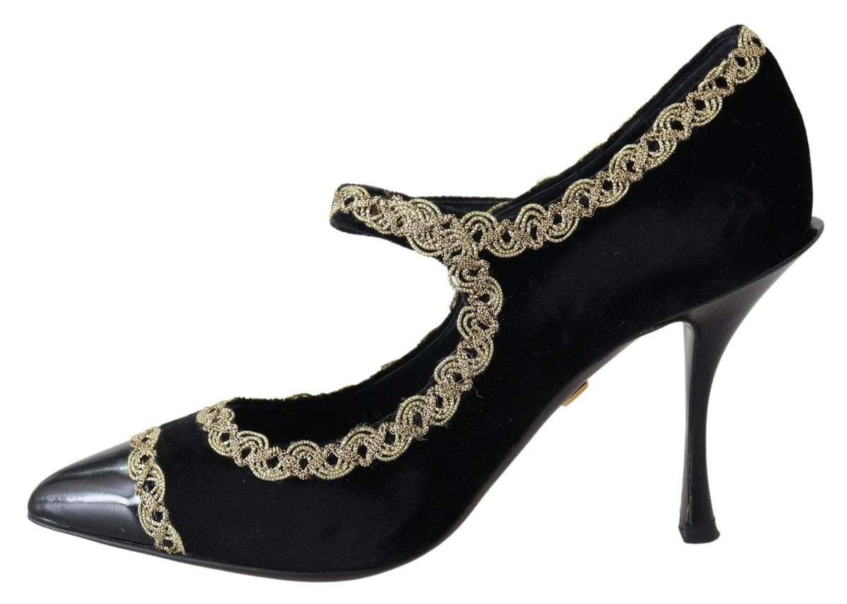 Elegantes zapatos de salón de terciopelo con bordados de charol de Dolce &amp; Gabbana