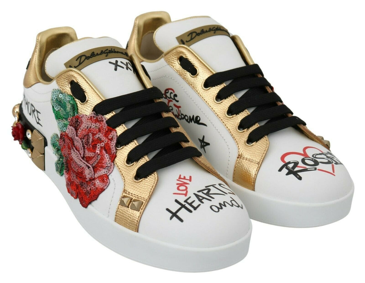 Elegantes zapatillas de cuero con estampado floral y lentejuelas de Dolce &amp; Gabbana