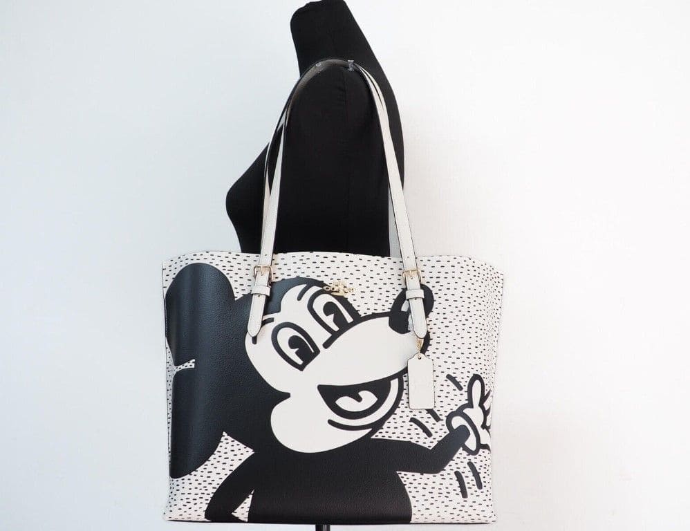 COACH (C6978) Bolso de hombro grande de piel Mollie de Mickey Mouse X Keith Haring