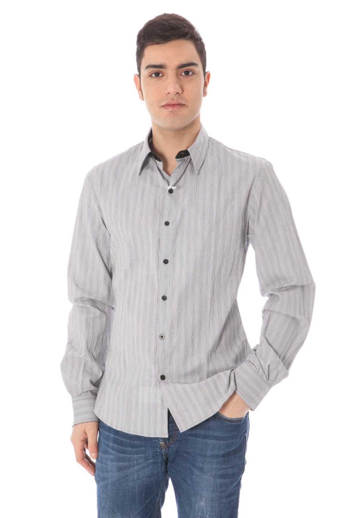 Camisa elegante de cuello italiano blanco nacional