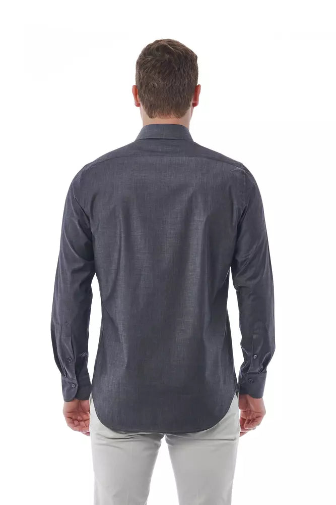 Camisa sofisticada con cuello italiano en gris de Bagutta