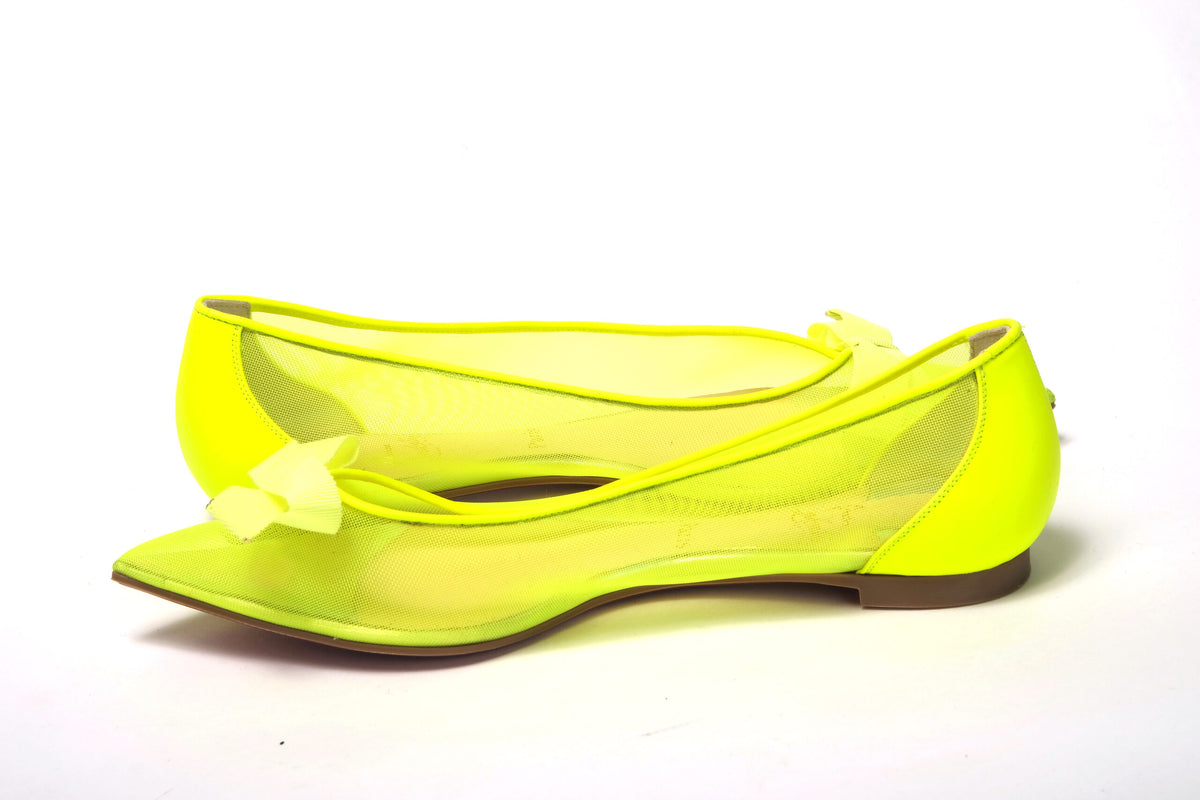 Christian Louboutin Chaussures plates à bout pointu jaune fluo