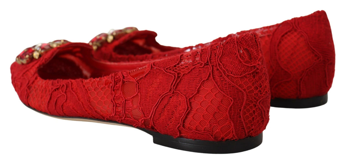 Zapatos planos con adornos de cristales en rojo de Dolce &amp; Gabbana