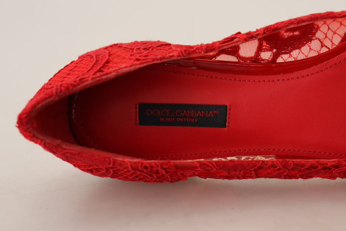 Zapatos planos con adornos de cristales en rojo de Dolce &amp; Gabbana