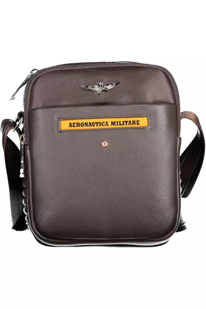 Elegante bolso de hombro marrón con detalles en contraste de Aeronautica Militare