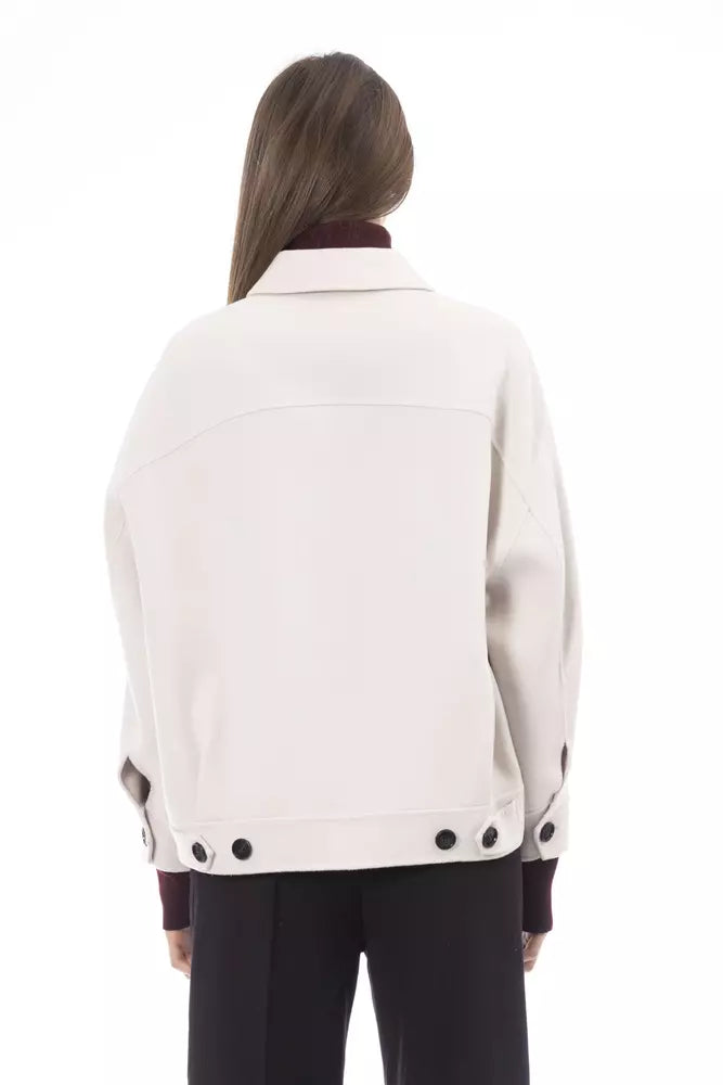 Chaqueta camisera de lana blanca elegante de Alpha Studio