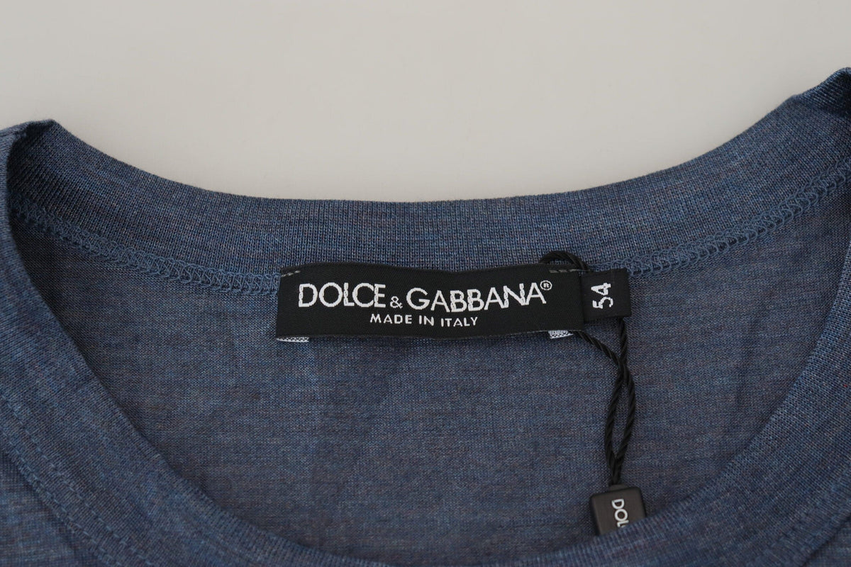 Camiseta de cuello redondo azul sedoso de Dolce &amp; Gabbana: un toque de elegancia