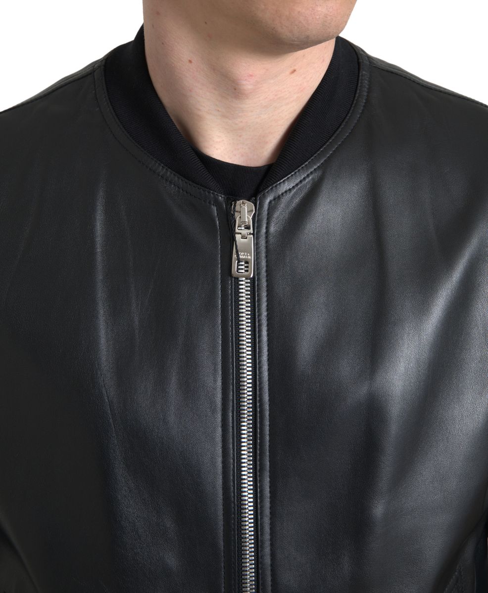 Elegante cazadora bomber de piel negra de Dolce &amp; Gabbana