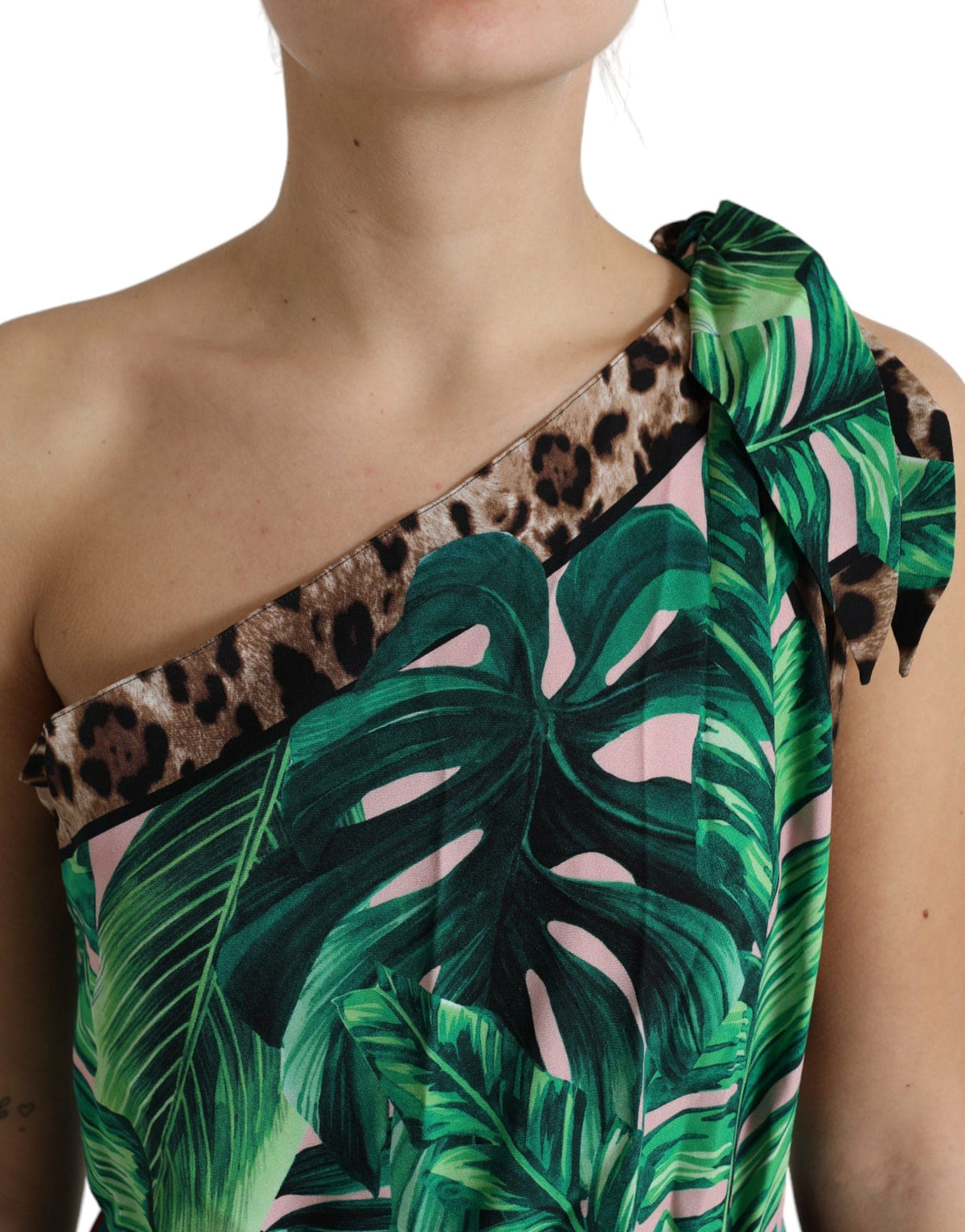 Vestido de un solo hombro con estampado de selva tropical de Dolce &amp; Gabbana