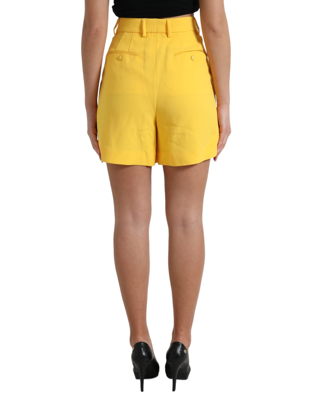 Bermudas elegantes de cintura alta en amarillo soleado de Dolce &amp; Gabbana