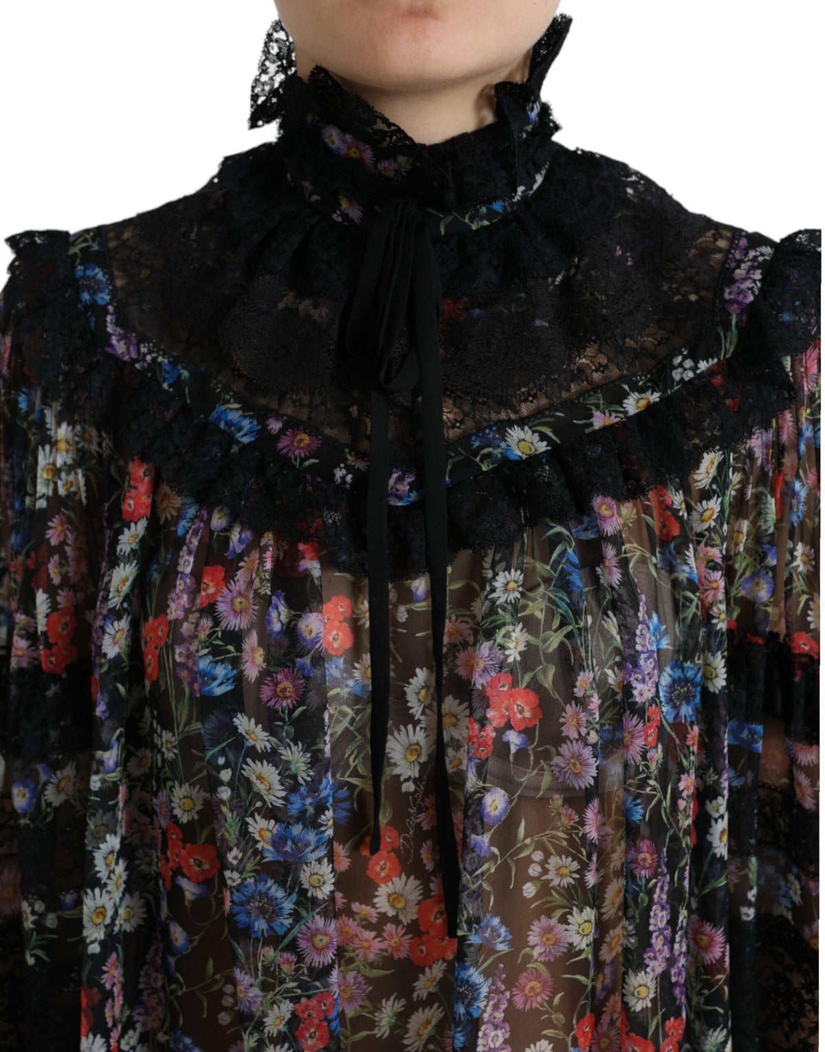 Blusa elegante de seda con estampado floral y ribete de encaje de Dolce &amp; Gabbana