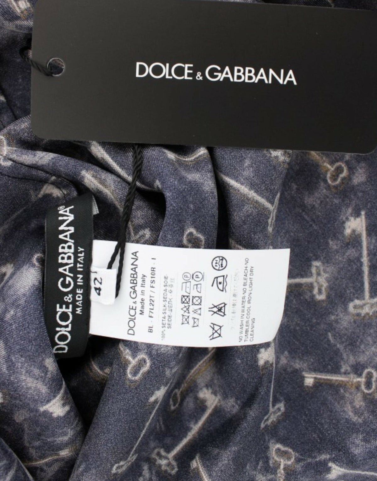 Blusa de seda Enchanted Sicily de Dolce &amp; Gabbana con estampado de llaves doradas