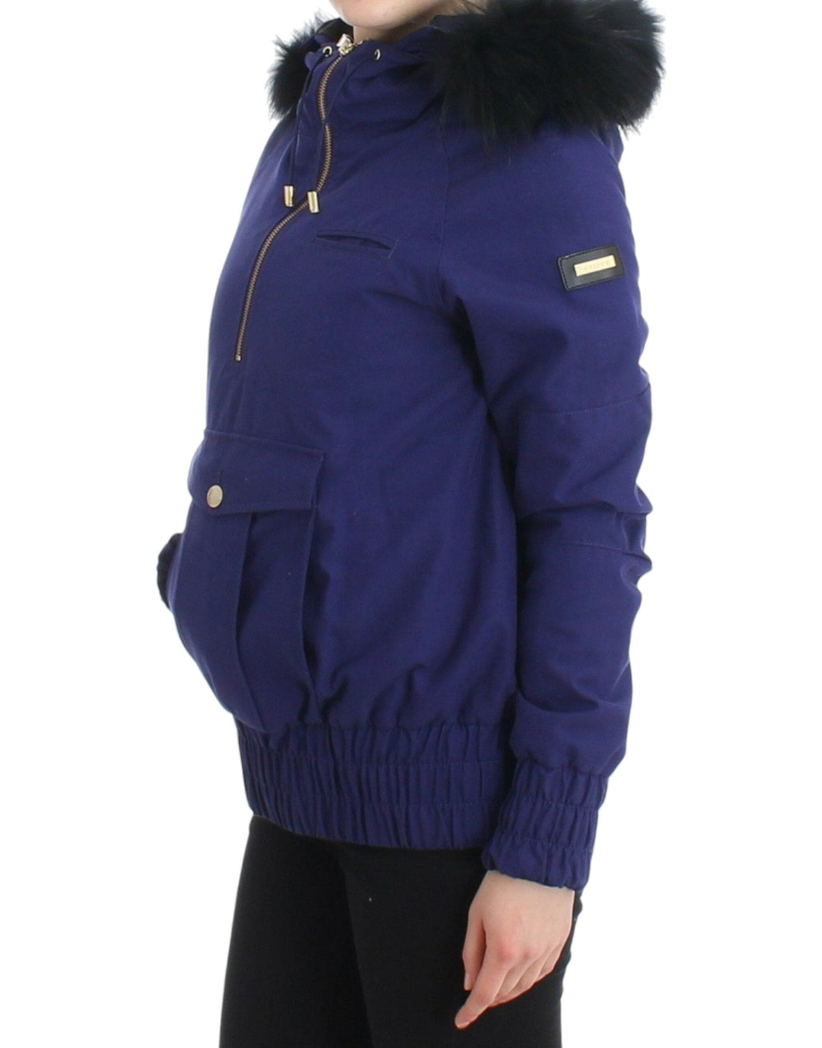 Chaqueta elegante K-Way azul con detalles de piel sintética de GF Ferre