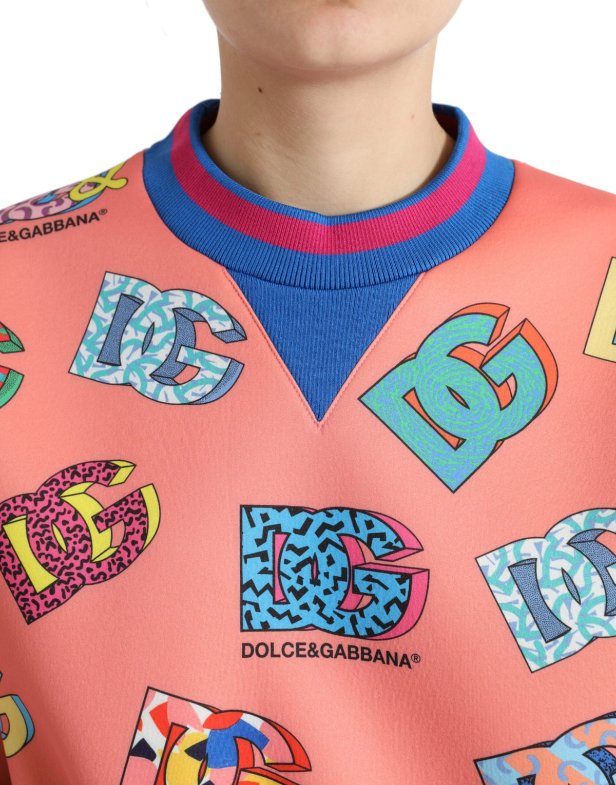 Suéter con logotipo en rosa salmón de Dolce &amp; Gabbana: cuello redondo elegante