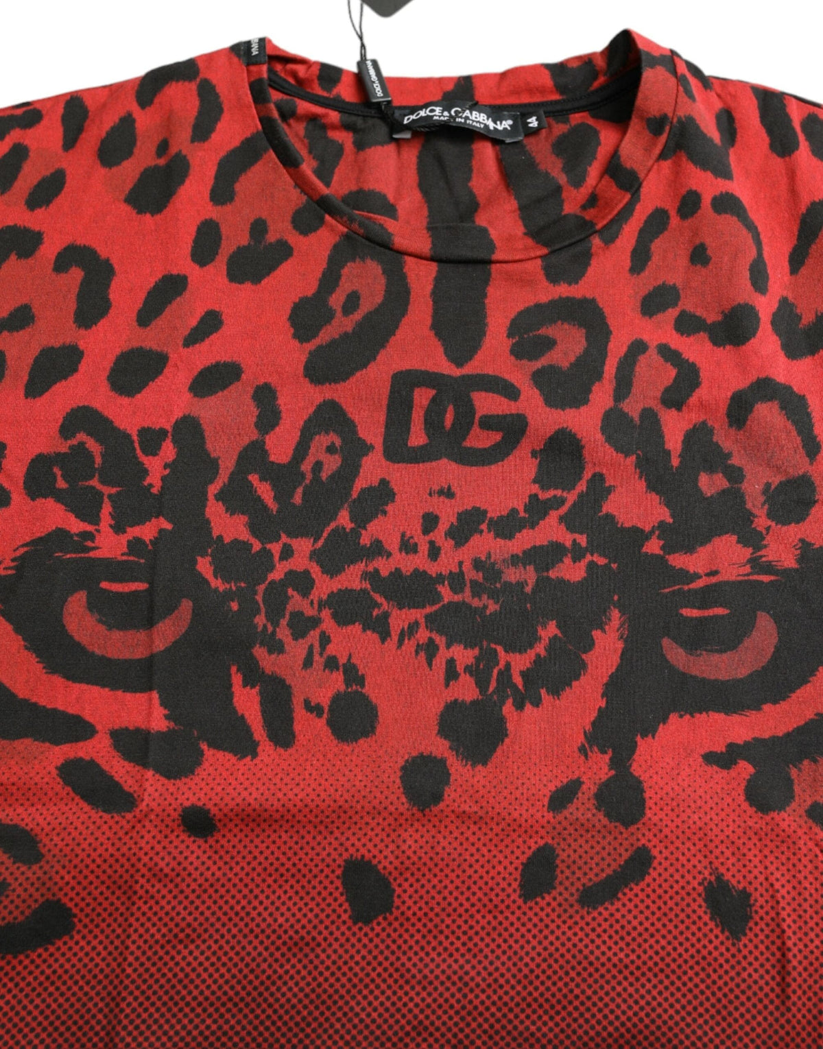 Camiseta de cuello redondo con estampado de leopardo rojo de Dolce &amp; Gabbana