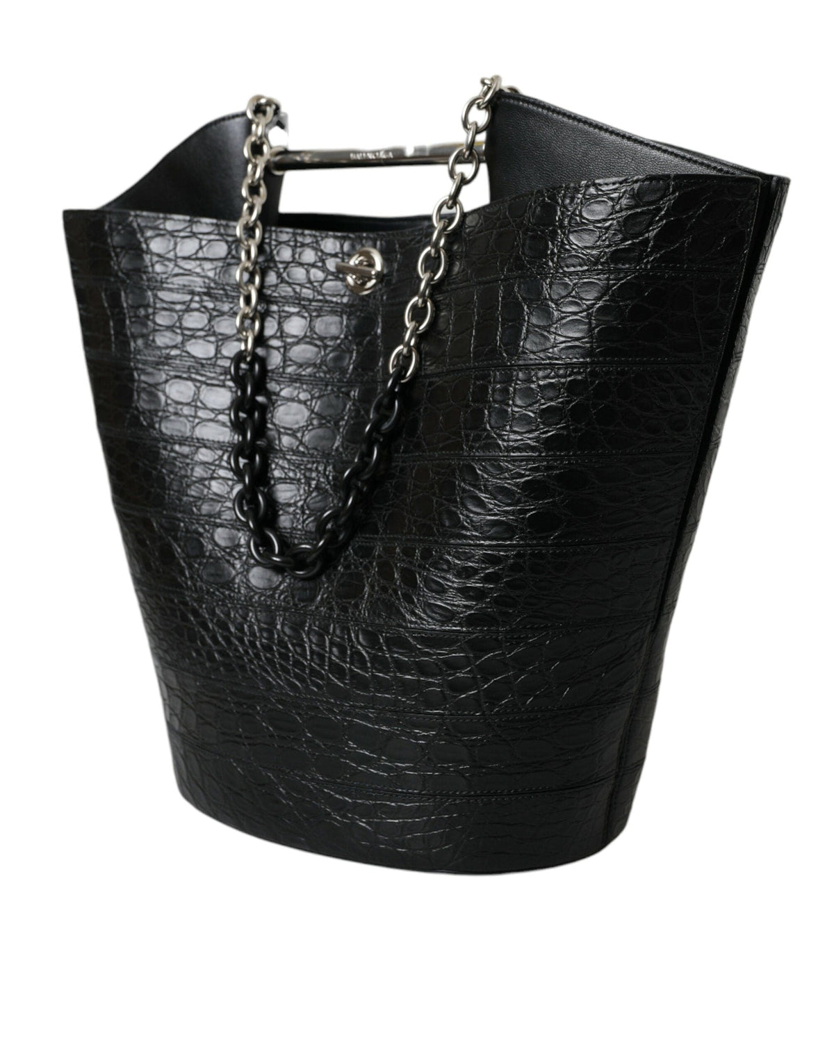 Bolso tipo cubo largo elegante de piel de cocodrilo negra de Balenciaga