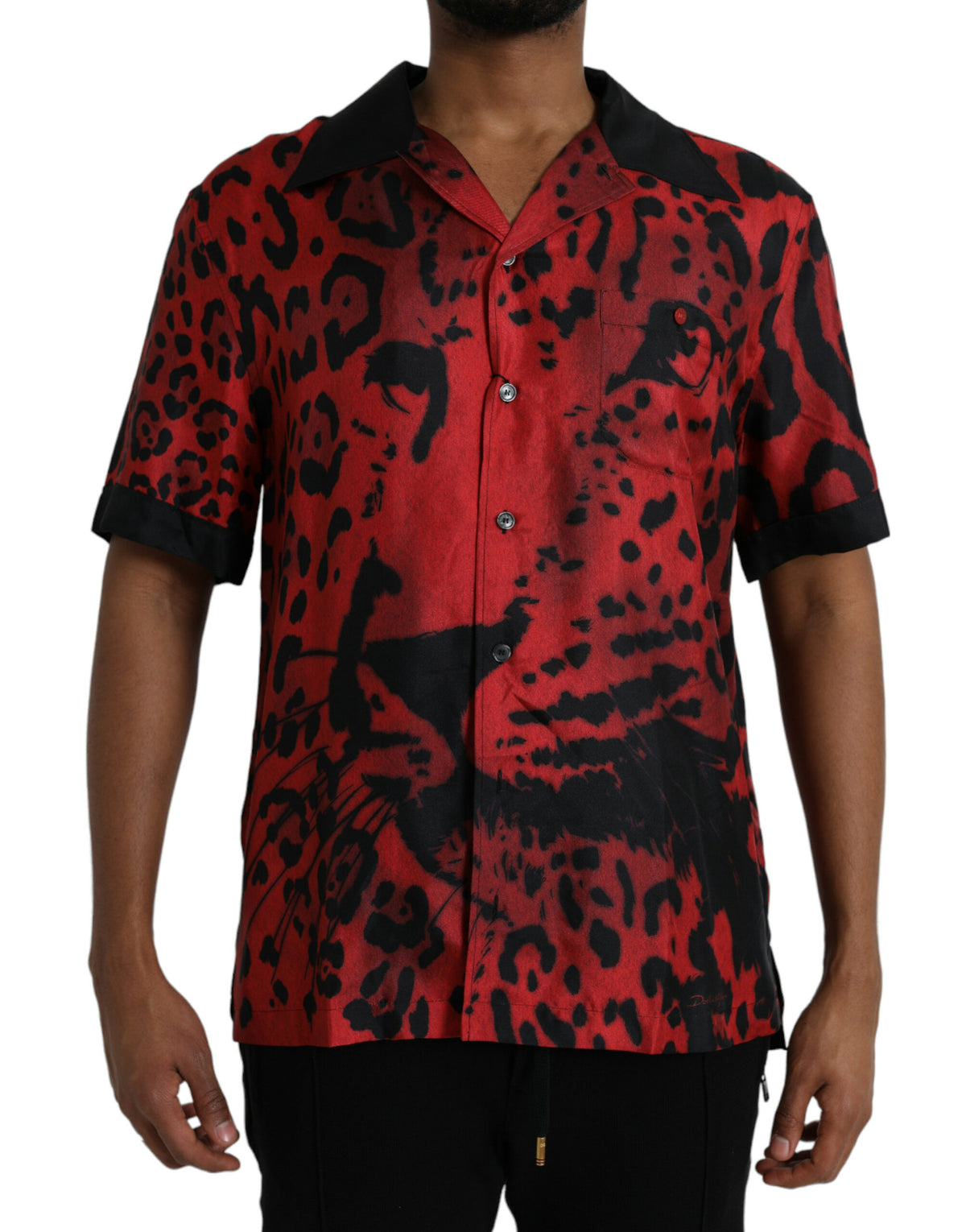 Camisa informal con botones de seda y estampado de leopardo rojo de Dolce &amp; Gabbana