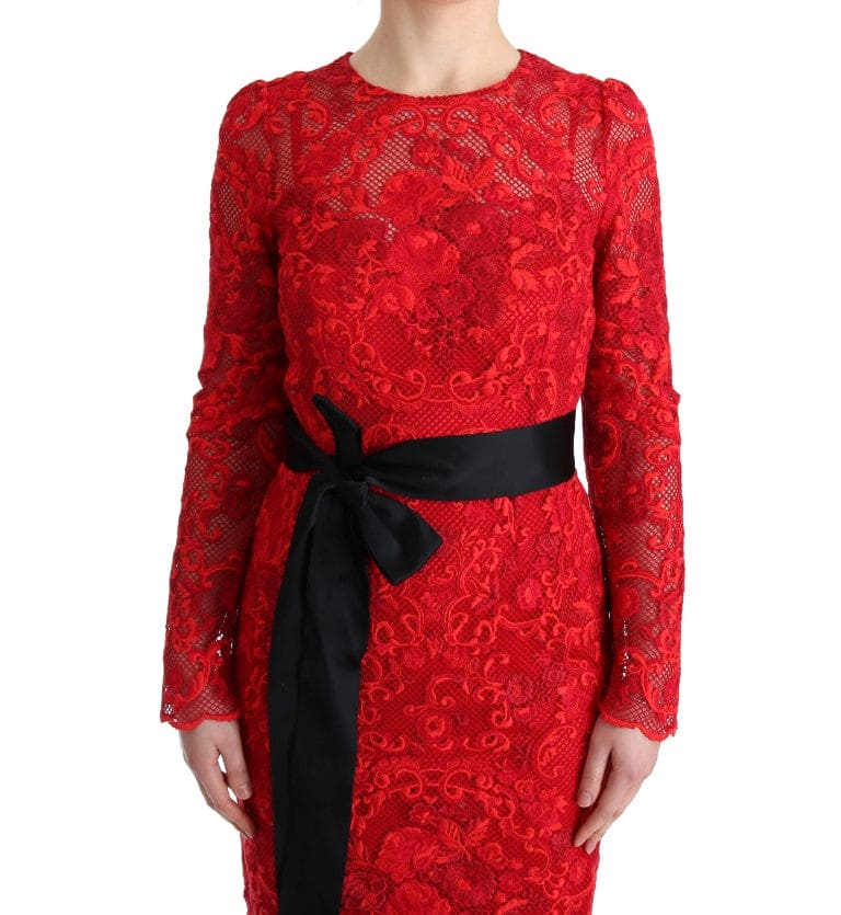 Robe fourreau rouge élégante Dolce &amp; Gabbana avec ceinture à nœud en soie