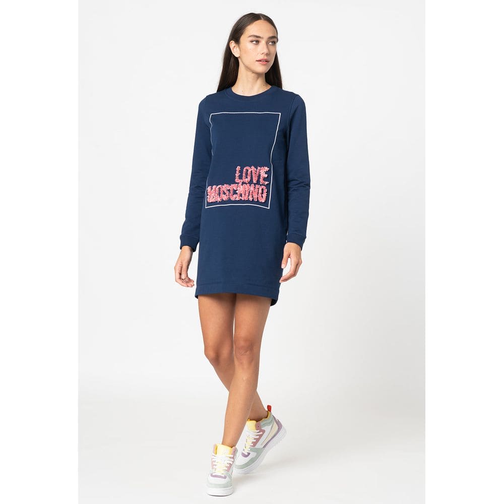 Robe en relief bleue chic Love Moschino avec motif signature