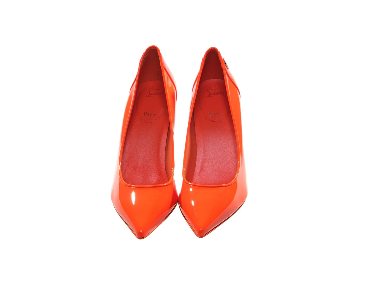 Zapatos de tacón alto de charol naranja Kate Sporty de Christian Louboutin