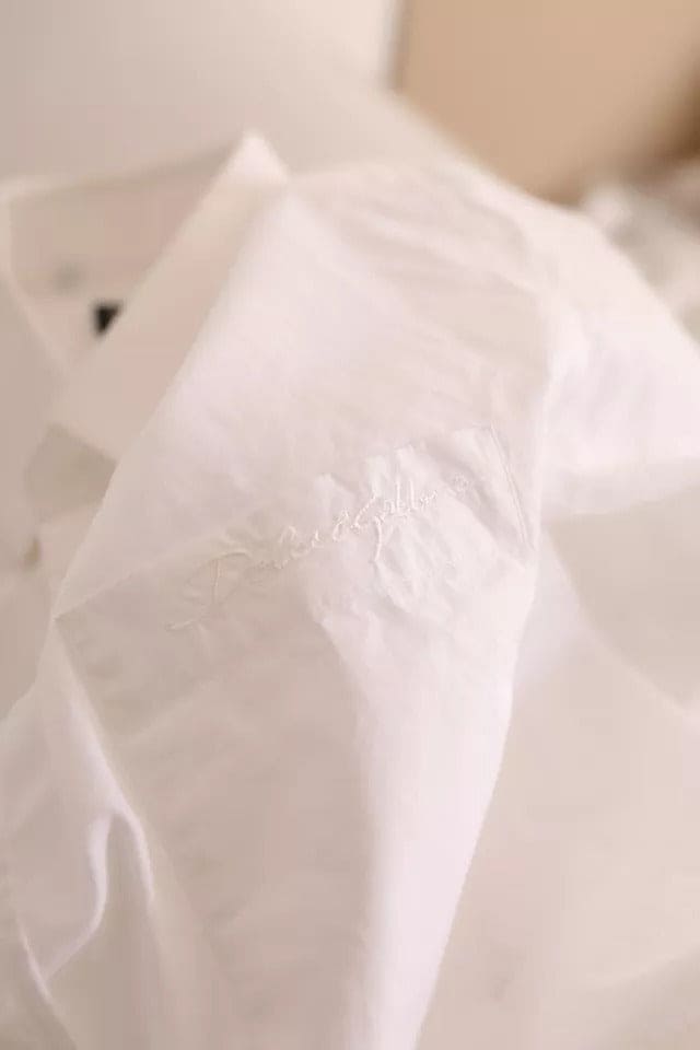 Camisa de vestir formal de algodón con diseño de esmoquin en color blanco dorado de Dolce &amp; Gabbana