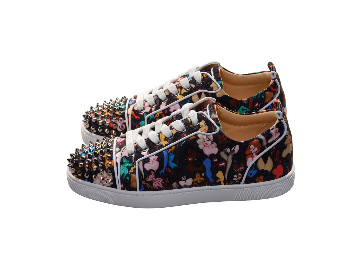 Christian Louboutin Louis Junior Spikes Orlato Crepe Satin Multicolor Edición limitada Dr Bored Print Sneakers