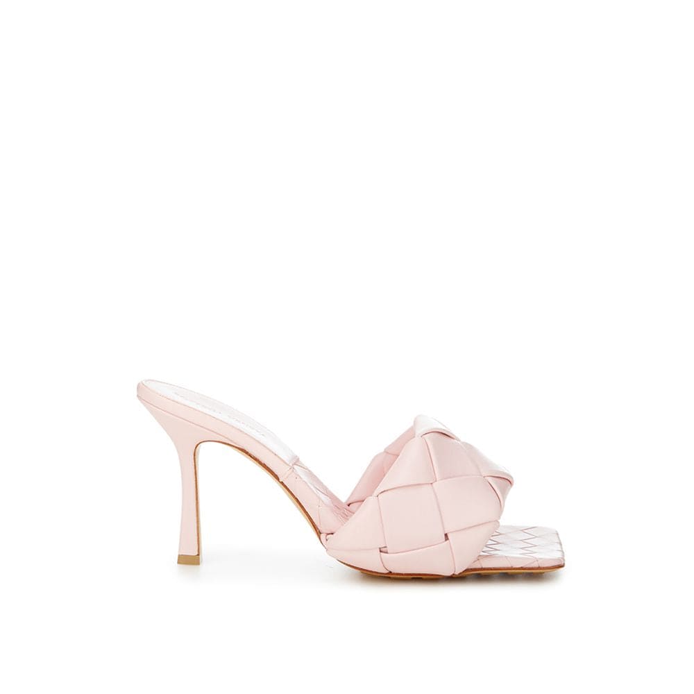 Sandalia de piel rosa de Bottega Veneta