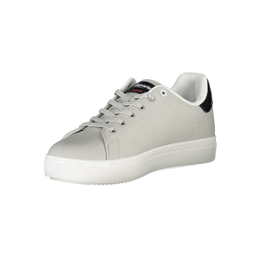 Zapatillas elegantes de color gris con estilo urbano de Carrera