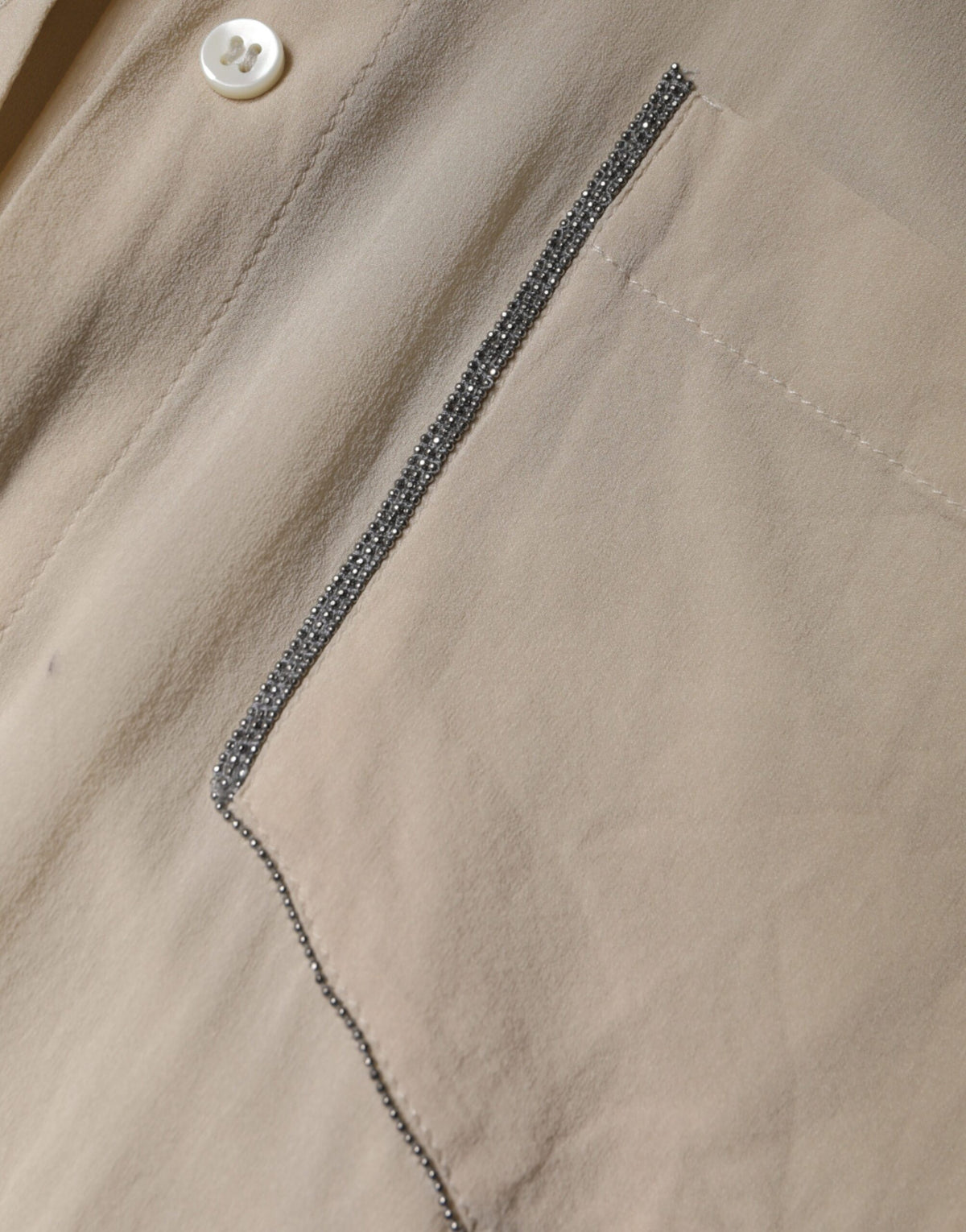 Haut boutonné à col en soie mélangée beige Brunello Cucinelli