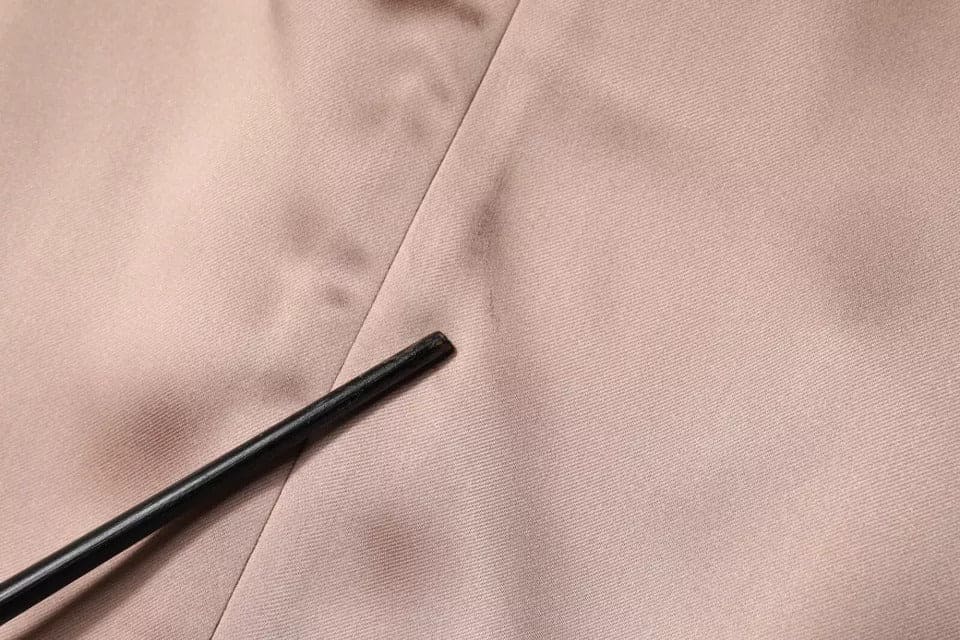 Robe fourreau portefeuille à manches longues en satin rose Emporio Armani