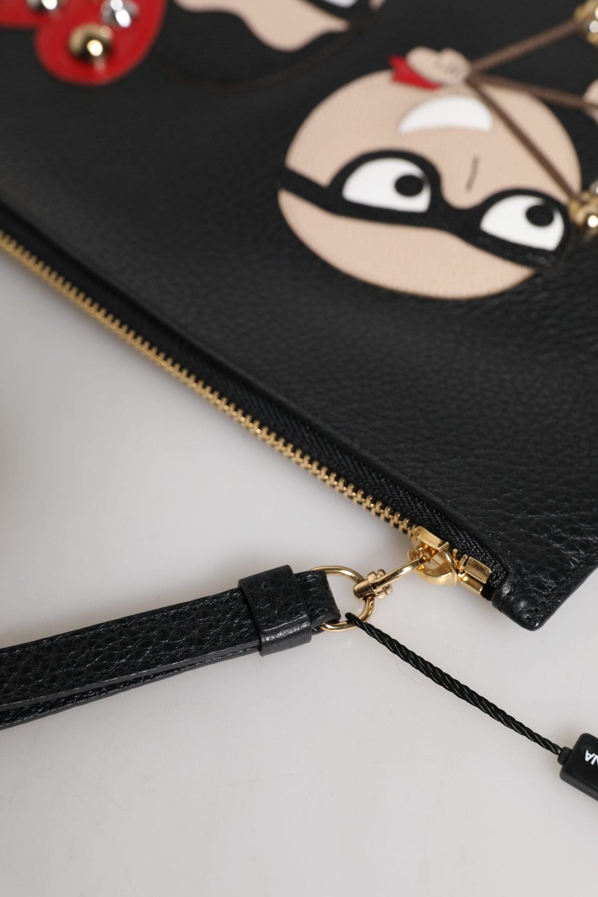 Pochette en cuir noir à ornements Dolce &amp; Gabbana #DGFamily