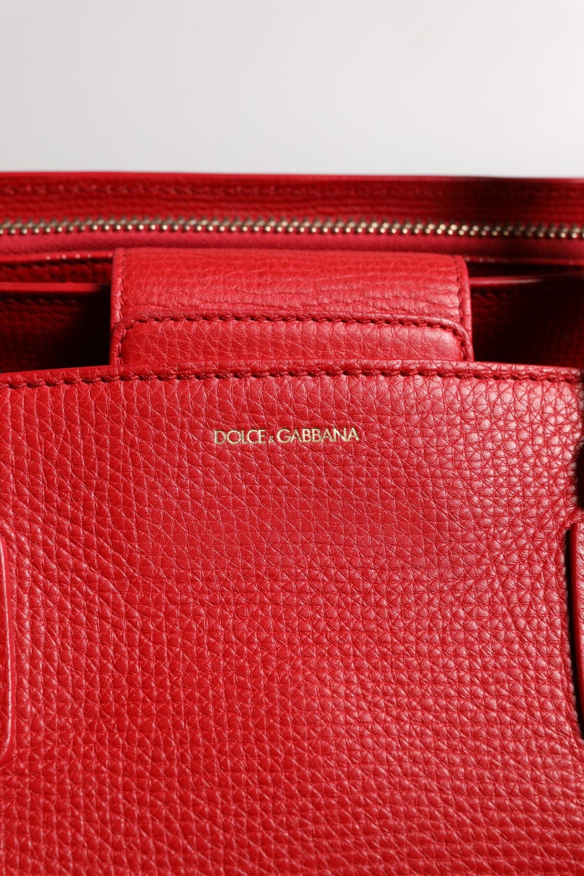 Sac à main Dolce &amp; Gabbana en cuir de veau rouge avec plaque logo