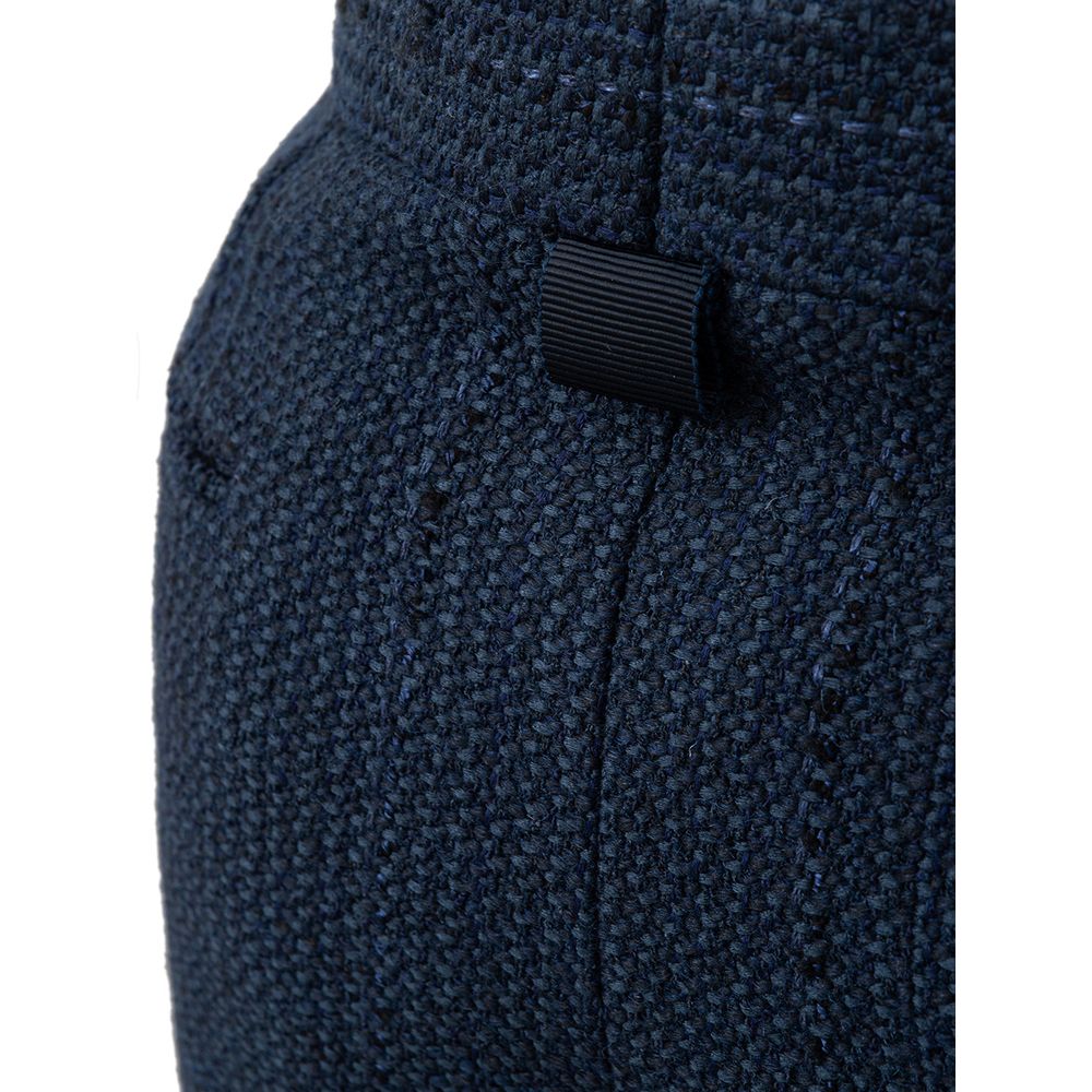 Thom Browne eleva tu estilo con elegantes pantalones acrílicos