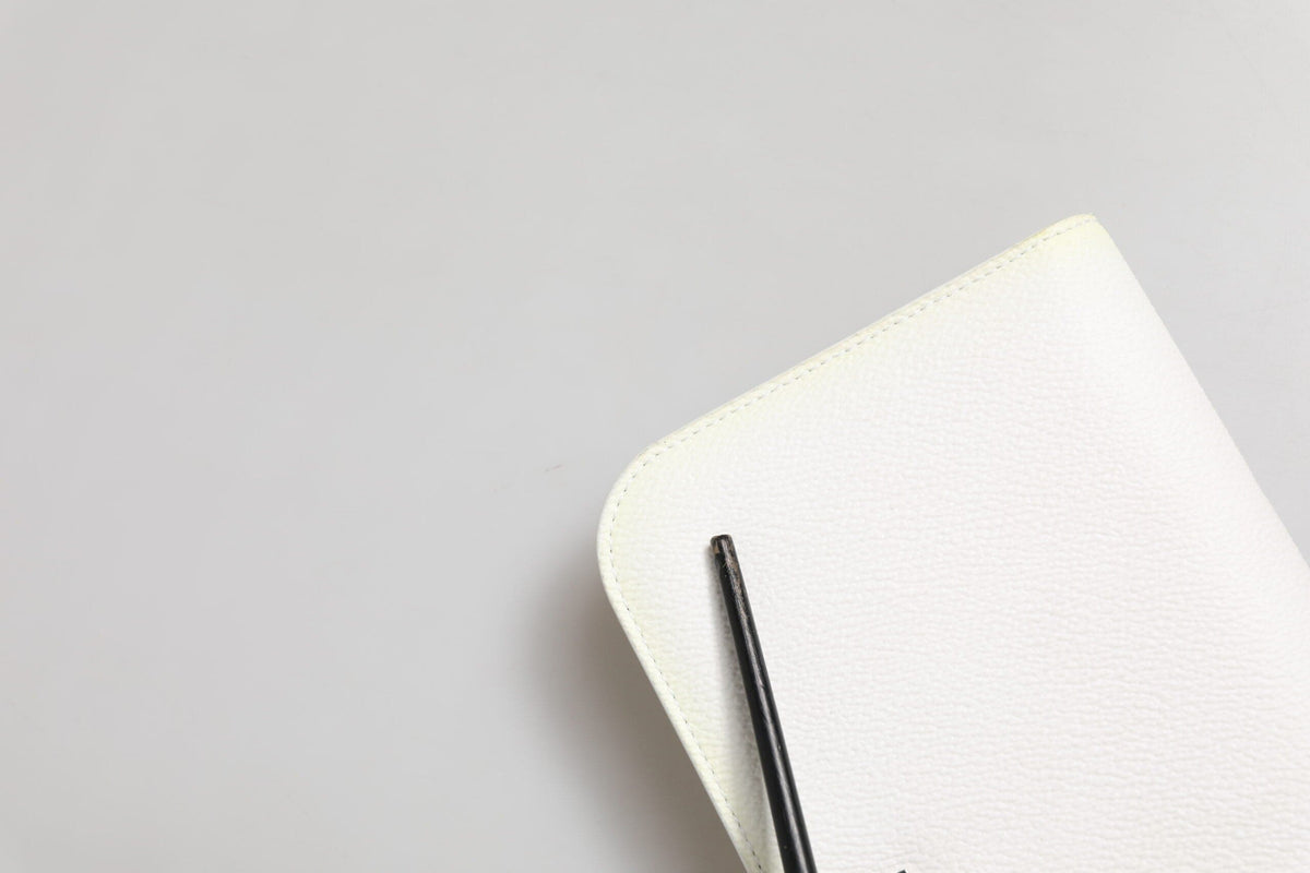 Dolce & Gabbana White Leather Logo Plaque Zip Around Continental Wallet