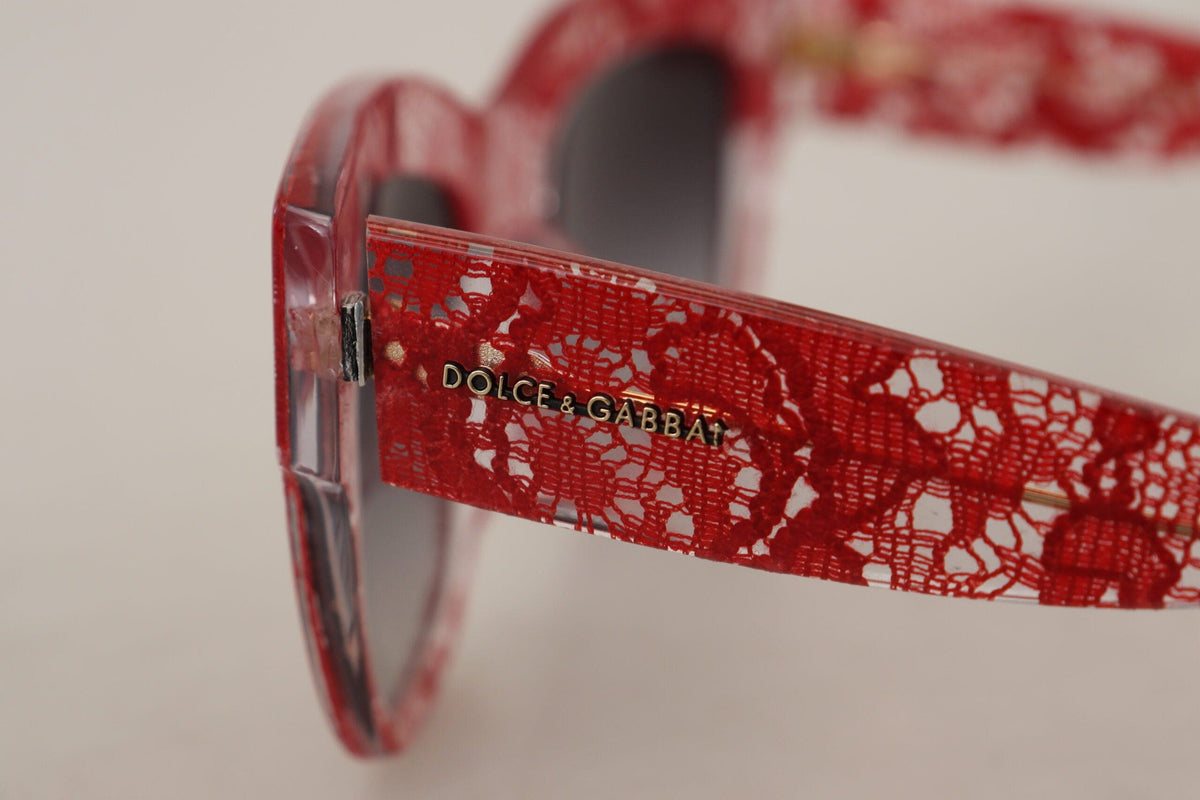 Gafas de sol elegantes con detalle de encaje rojo de Dolce &amp; Gabbana