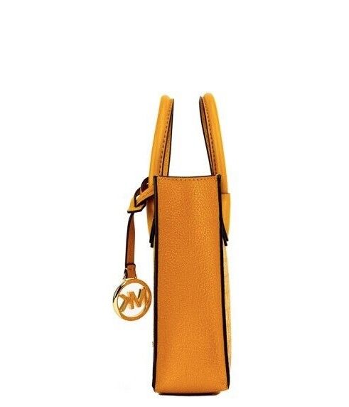 Bolso bandolera tipo shopper North South de PVC con diseño en forma de panal de abeja dorado y firma de Michael Kors Mercer XS