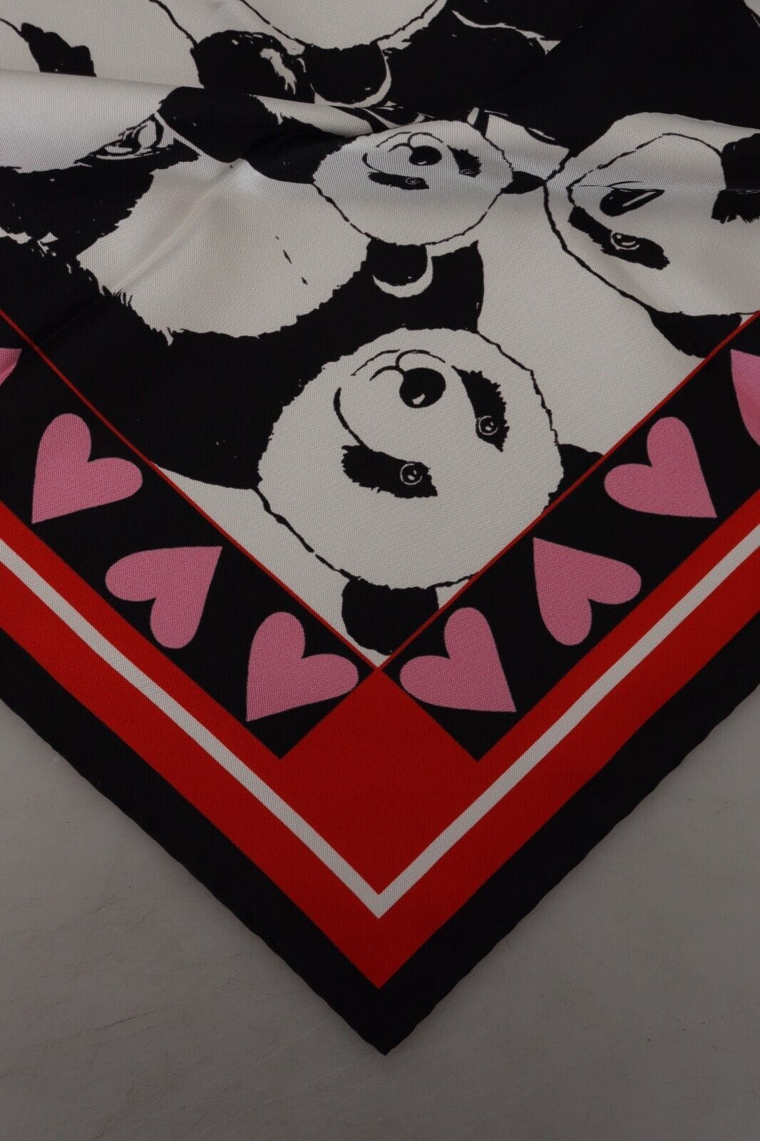 Foulard en soie imprimé panda élégant Dolce &amp; Gabbana