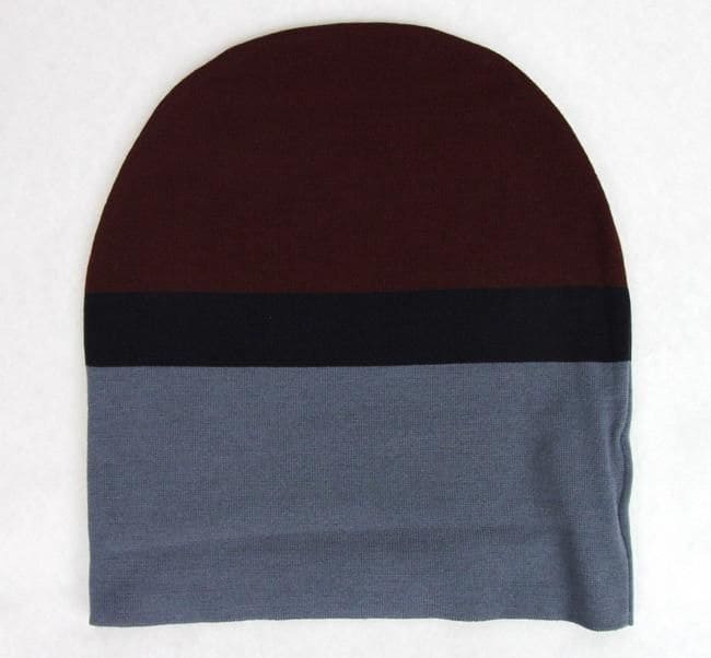 Gorro de lana de punto mediano unisex de color azul burdeos de Gucci